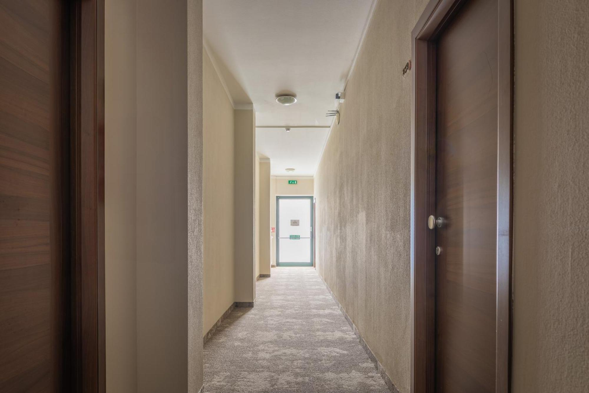 ריולו טרמה Hotel Cristallo מראה חיצוני תמונה