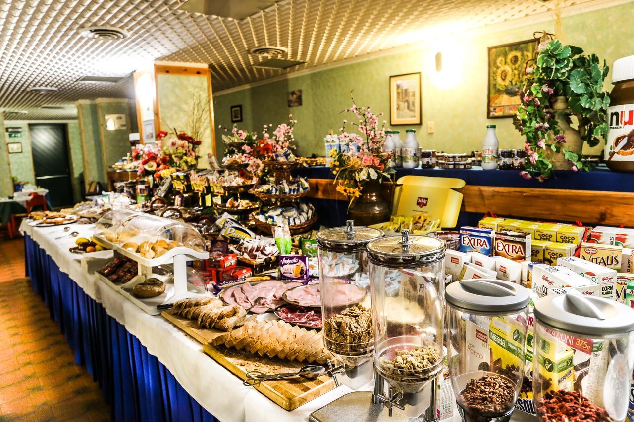 ריולו טרמה Hotel Cristallo מראה חיצוני תמונה