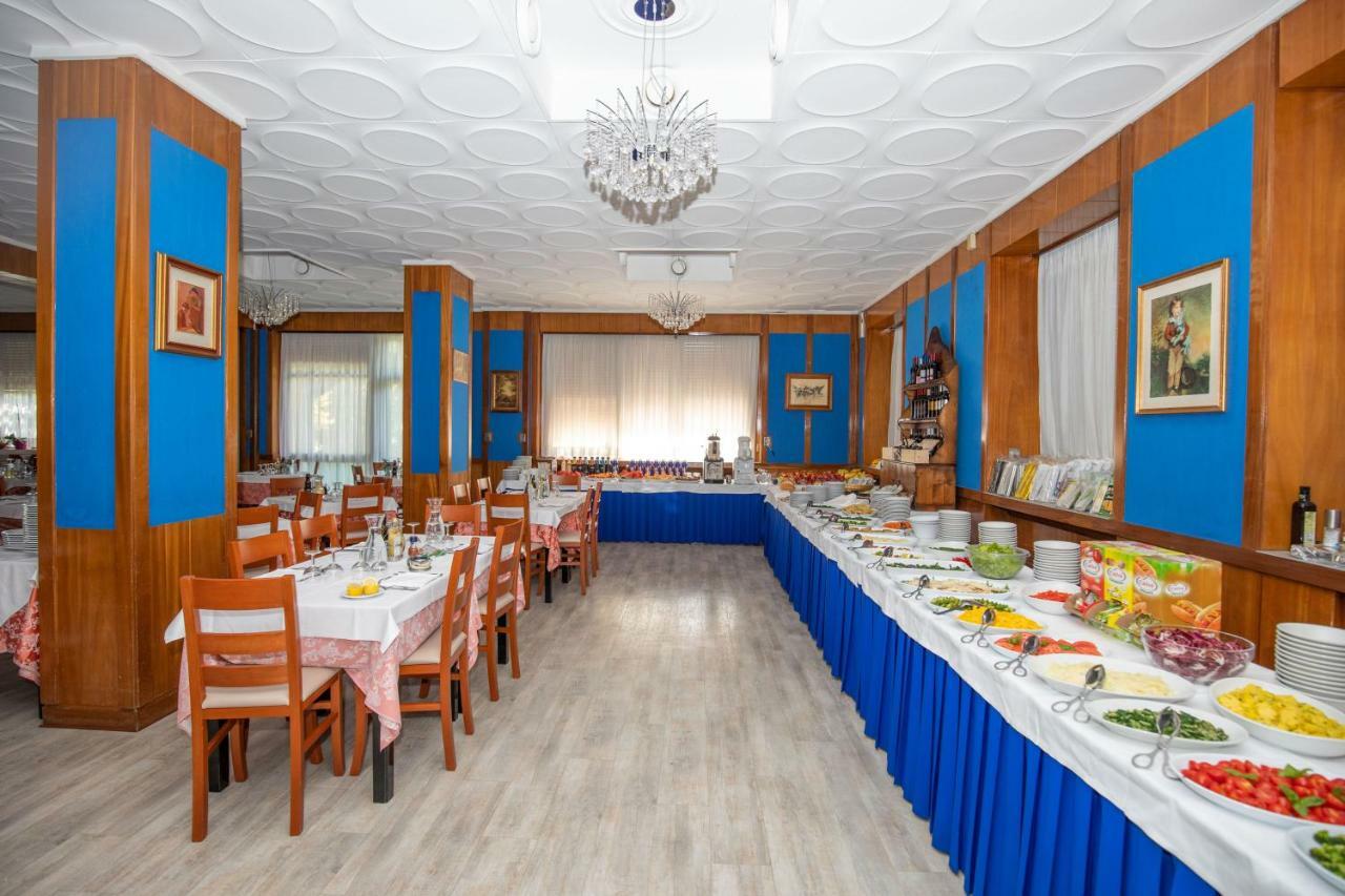 ריולו טרמה Hotel Cristallo מראה חיצוני תמונה
